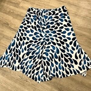 Lily by Firmiana 4X Blue Patterned Skirt Like New